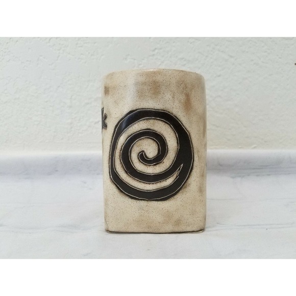 Mara Stoneware 12-Ounce Mug Brown/Tan Petroglyph Figure-Square Base - Picture 5 of 10